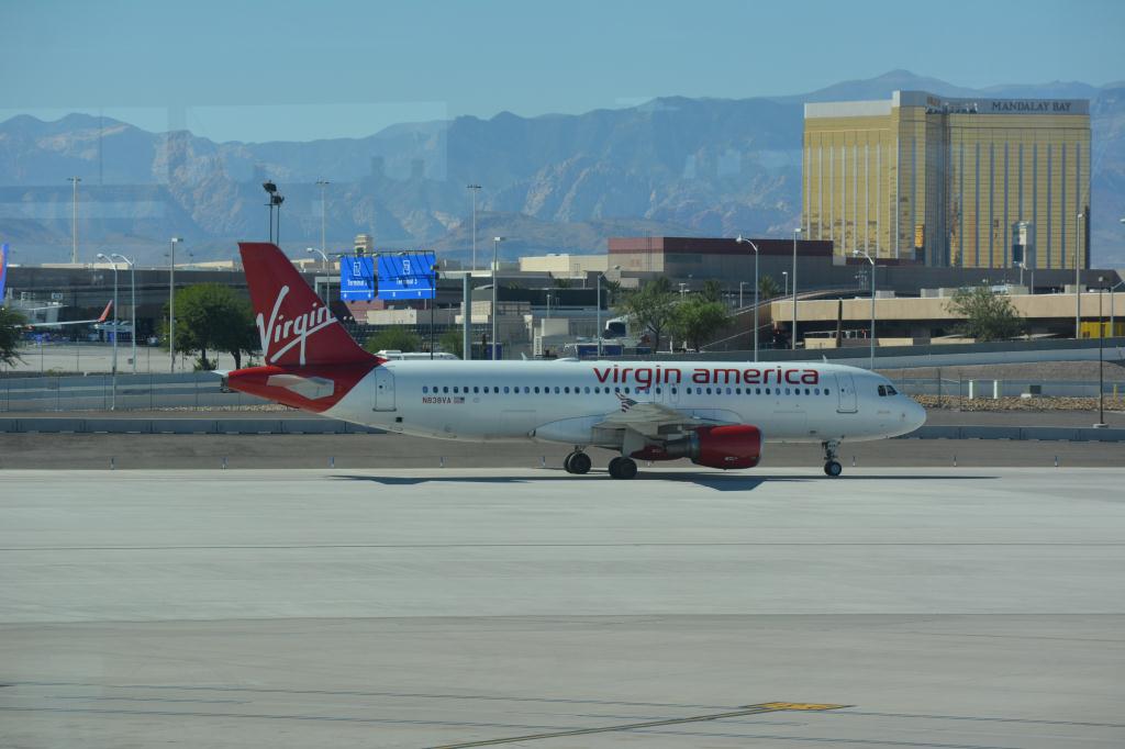Photo of aircraft N838VA operated by Virgin America