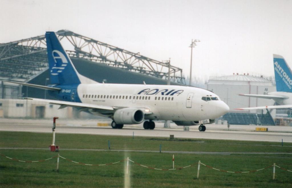 Photo of aircraft UR-GAS operated by Adria Airways