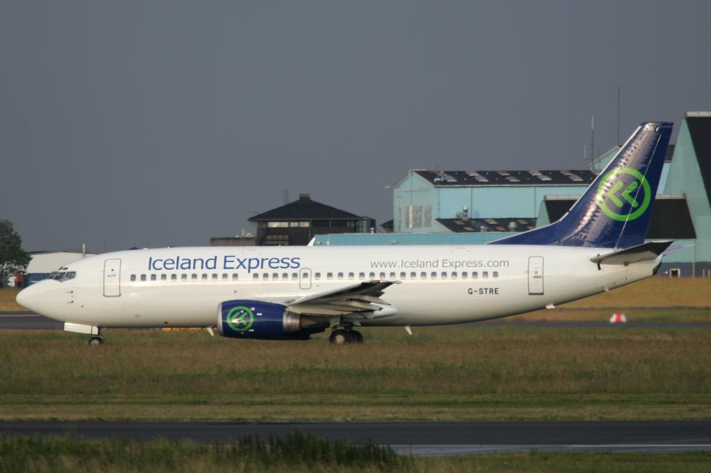 Photo of aircraft G-STRE operated by Iceland Express