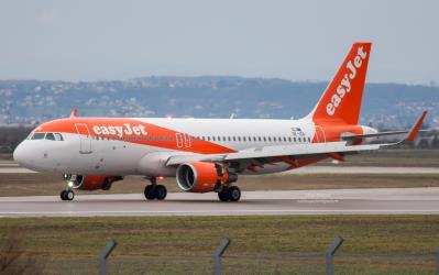 Photo of aircraft OE-IZN operated by easyJet Europe