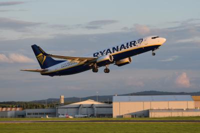 Photo of aircraft EI-FZW operated by Ryanair