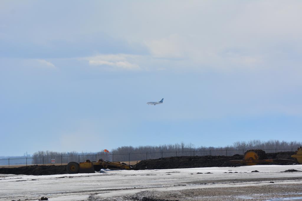 Photo of aircraft C-GWSI operated by WestJet