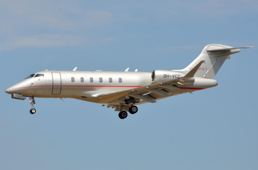 Photo of aircraft 9H-VCC operated by VistaJet Malta