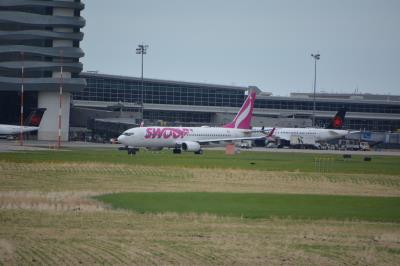 Photo of aircraft C-FLSF operated by Swoop