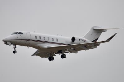 Photo of aircraft N764QS operated by NetJets