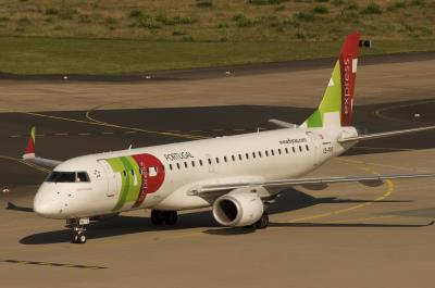 Image of aircraft registration CS-TPS - A ERJ-190-LR (ERJ-190-100 LR) operated by TAP Express
