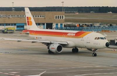 Photo of aircraft EC-FKH operated by Iberia