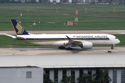 Photo of aircraft 9V-SHY operated by Singapore Airlines