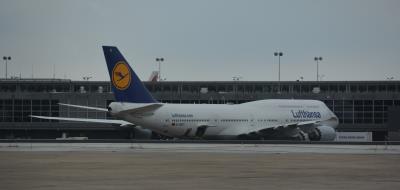 Image of aircraft registration D-ABYI - A 747-830 operated by Lufthansa
