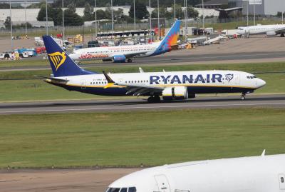 Photo of aircraft EI-HMW operated by Ryanair