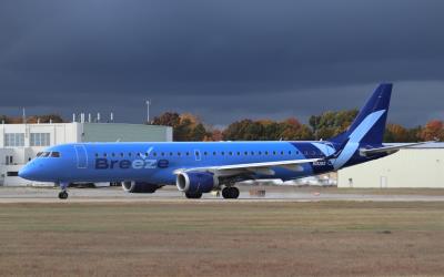 Photo of aircraft N192BZ operated by Breeze Airways