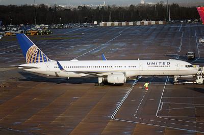 Photo of aircraft N14107 operated by United Airlines