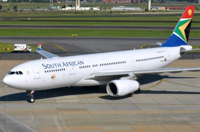 Photo of aircraft ZS-SXW operated by South African Airways