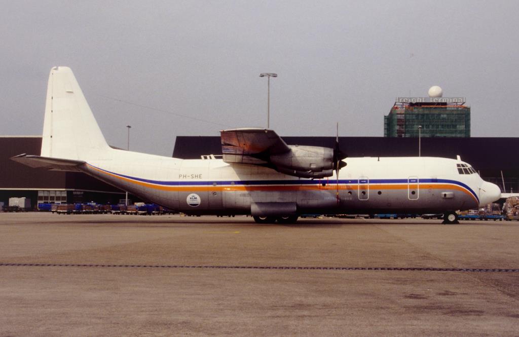Photo of aircraft PH-SHE operated by Schreiner Airways