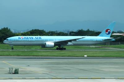 Photo of aircraft HL7532 operated by Korean Air Lines