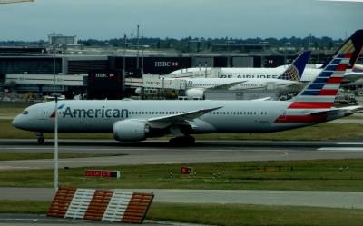 Photo of aircraft N830AN operated by American Airlines
