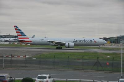 Image of aircraft registration N726AN - A 777-323(ER) operated by American Airlines