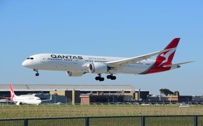 Photo of aircraft VH-ZNM operated by Qantas