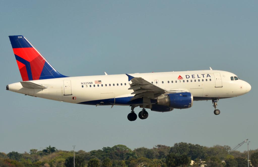 Photo of aircraft N325NB operated by Delta Air Lines