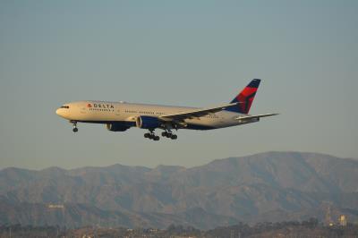 Image of aircraft registration N863DA - A 777-232(ER) operated by Delta Air Lines