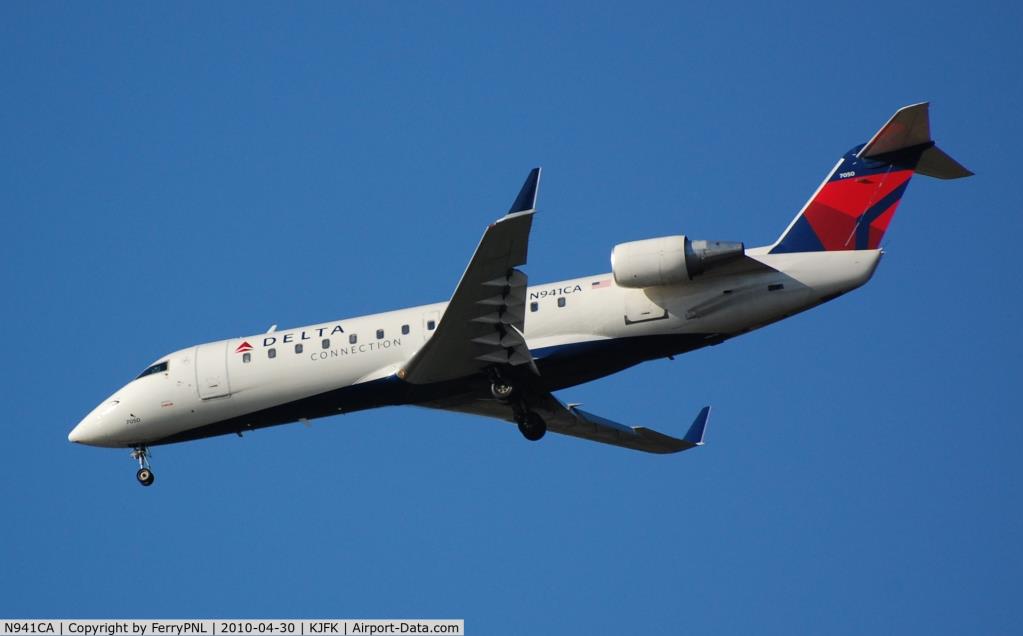 Photo of aircraft N941CA operated by Comair