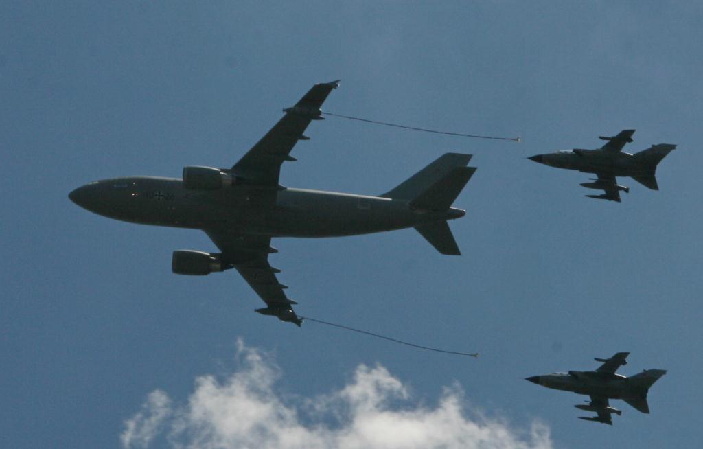 Photo of aircraft 10+26 operated by German Air Force (Luftwaffe)