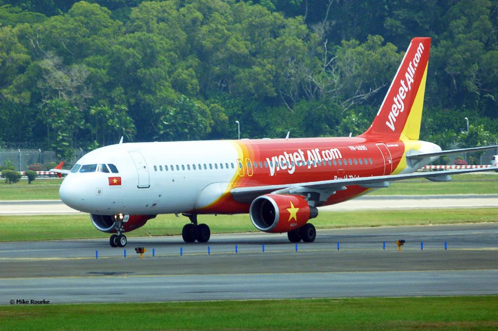 Photo of aircraft VN-A695 operated by VietJetAir