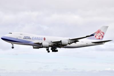 Photo of aircraft B-18722 operated by China Airlines