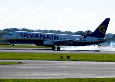 Photo of aircraft EI-EBL operated by Ryanair