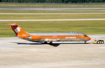 Image of aircraft registration N1003U - A DC-9-32 operated by Aeromexico