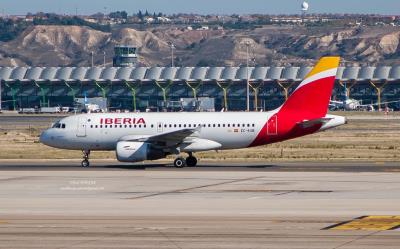 Photo of aircraft EC-KUB operated by Iberia
