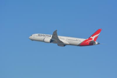 Image of aircraft registration VH-ZNG - A 787-9 Dreamliner operated by Qantas