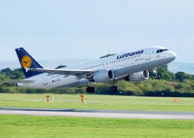 Photo of aircraft D-AIZN operated by Lufthansa