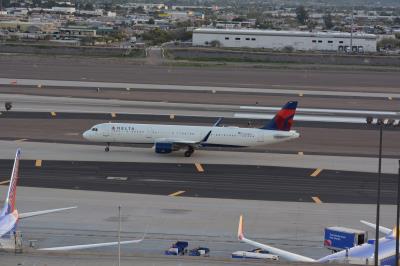 Photo of aircraft N301DV operated by Delta Air Lines