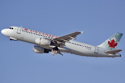 Photo of aircraft C-FPDN operated by Air Canada