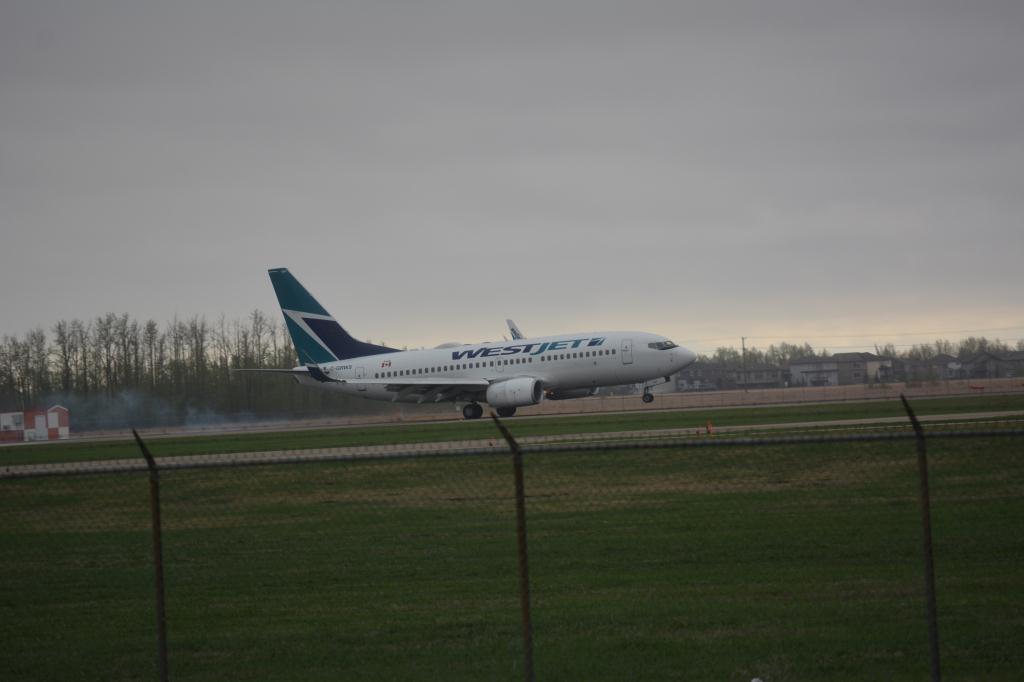 Photo of aircraft C-GRWS operated by WestJet
