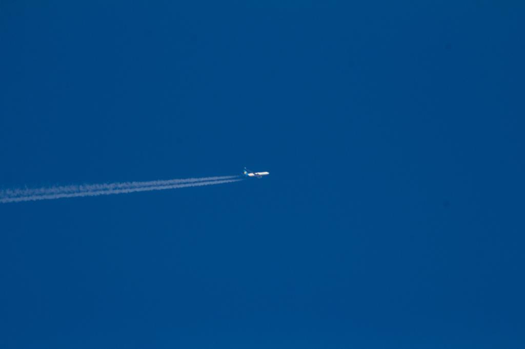 Photo of aircraft UR-GEA operated by Ukraine International Airlines