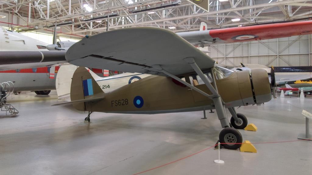 Photo of aircraft G-AIZE operated by Royal Air Force Museum Cosford