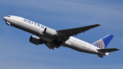 Photo of aircraft N78004 operated by United Airlines