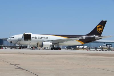 Photo of aircraft N138UP operated by United Parcel Service (UPS)