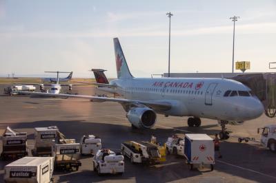 Photo of aircraft C-FYJI operated by Air Canada