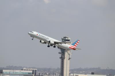 Photo of aircraft N151UW operated by American Airlines