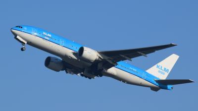 Image of aircraft registration PH-BQF - A 777-206(ER) operated by KLM Royal Dutch Airlines