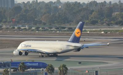 Image of aircraft registration D-AIMM - A A380-841 operated by Lufthansa
