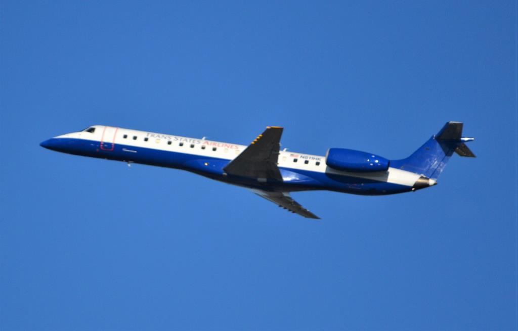 Photo of aircraft N811HK operated by Trans States Airlines