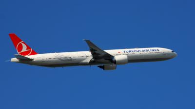 Photo of aircraft TC-JJF operated by Turkish Airlines