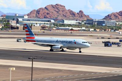 Photo of aircraft N665AW operated by American Airlines
