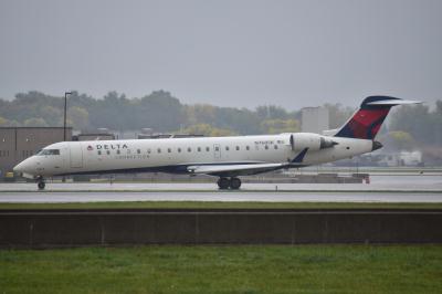 Photo of aircraft N768SK operated by Delta Connection