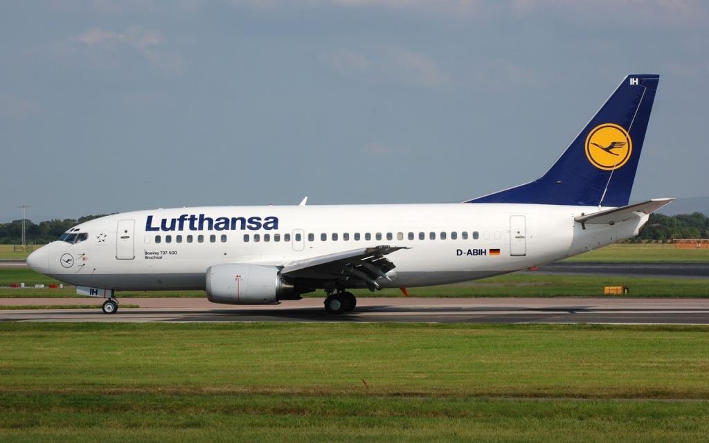 Photo of aircraft D-ABIH operated by Lufthansa