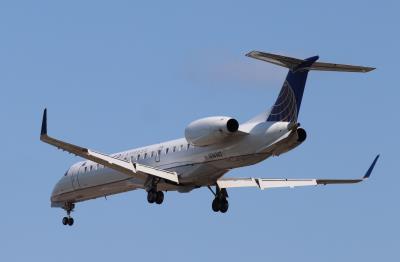 Photo of aircraft N14143 operated by CommutAir